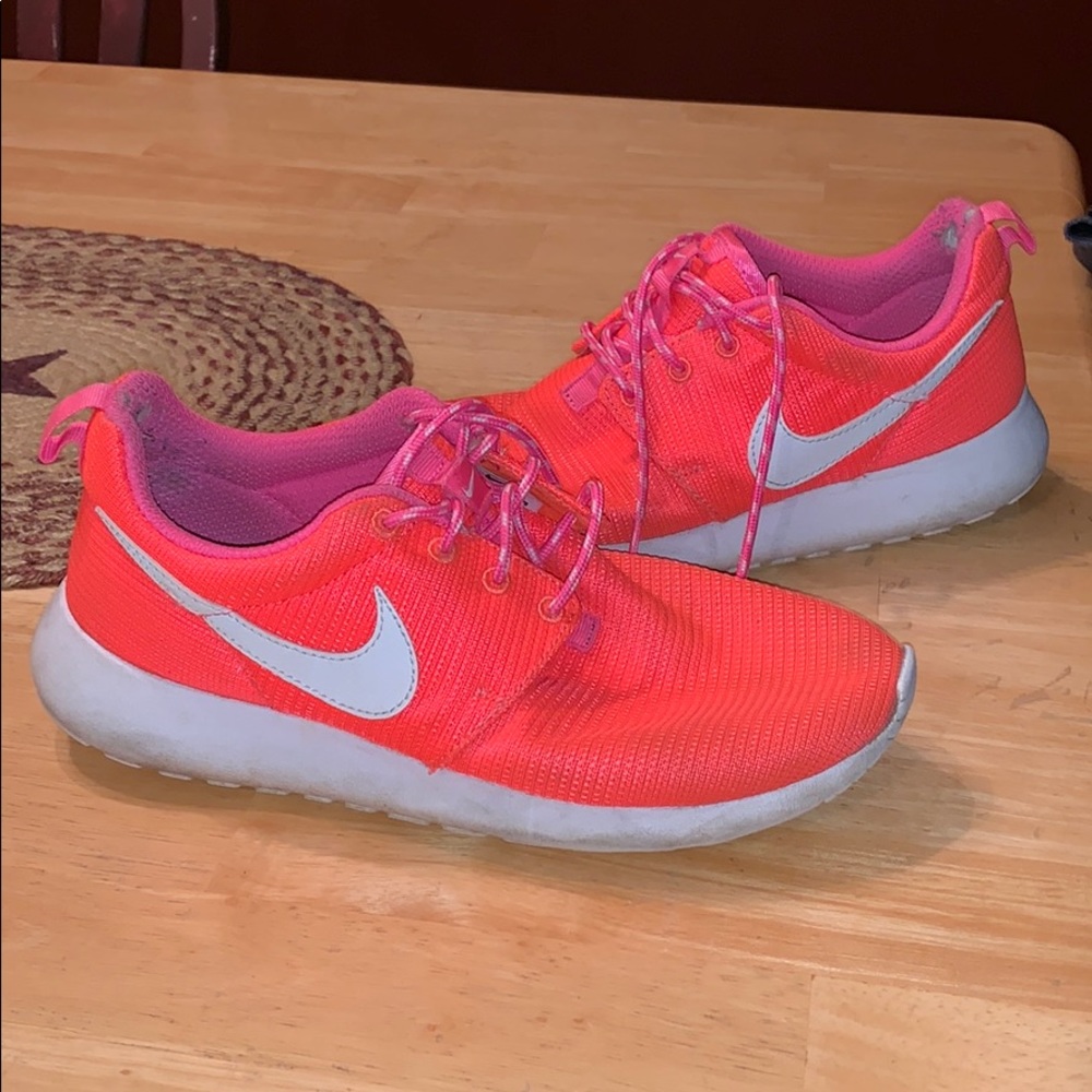 Orangish pink roshes